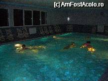 [P03] Copii la piscina hotelului » foto by relu17*
 - 
<span class="allrVoted glyphicon glyphicon-heart hidden" id="av62543"></span>
<a class="m-l-10 hidden" id="sv62543" onclick="voting_Foto_DelVot(,62543,5351)" role="button">șterge vot <span class="glyphicon glyphicon-remove"></span></a>
<a id="v962543" class=" c-red"  onclick="voting_Foto_SetVot(62543)" role="button"><span class="glyphicon glyphicon-heart-empty"></span> <b>LIKE</b> = Votează poza</a> <img class="hidden"  id="f62543W9" src="/imagini/loader.gif" border="0" /><span class="AjErrMes hidden" id="e62543ErM"></span>