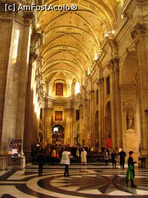 [P22] Our Lady of St Peter's Church. Interior » foto by Radu Tudoran
 - 
<span class="allrVoted glyphicon glyphicon-heart hidden" id="av728787"></span>
<a class="m-l-10 hidden" id="sv728787" onclick="voting_Foto_DelVot(,728787,5419)" role="button">șterge vot <span class="glyphicon glyphicon-remove"></span></a>
<a id="v9728787" class=" c-red"  onclick="voting_Foto_SetVot(728787)" role="button"><span class="glyphicon glyphicon-heart-empty"></span> <b>LIKE</b> = Votează poza</a> <img class="hidden"  id="f728787W9" src="/imagini/loader.gif" border="0" /><span class="AjErrMes hidden" id="e728787ErM"></span>