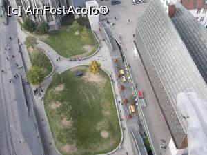 [P12] Spațiul verde aflat între Biserica St. Nicolas și Belfort. Se zărește clopotul Roelland și fântâna ”Îngenunchiații” » foto by mihaelavoicu
 - 
<span class="allrVoted glyphicon glyphicon-heart hidden" id="av1153385"></span>
<a class="m-l-10 hidden" id="sv1153385" onclick="voting_Foto_DelVot(,1153385,5419)" role="button">șterge vot <span class="glyphicon glyphicon-remove"></span></a>
<a id="v91153385" class=" c-red"  onclick="voting_Foto_SetVot(1153385)" role="button"><span class="glyphicon glyphicon-heart-empty"></span> <b>LIKE</b> = Votează poza</a> <img class="hidden"  id="f1153385W9" src="/imagini/loader.gif" border="0" /><span class="AjErrMes hidden" id="e1153385ErM"></span>