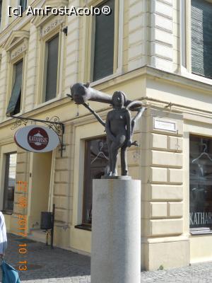 [P14] o statuie modernă din Timișoara » foto by zlatna
 - 
<span class="allrVoted glyphicon glyphicon-heart hidden" id="av908142"></span>
<a class="m-l-10 hidden" id="sv908142" onclick="voting_Foto_DelVot(,908142,5428)" role="button">șterge vot <span class="glyphicon glyphicon-remove"></span></a>
<a id="v9908142" class=" c-red"  onclick="voting_Foto_SetVot(908142)" role="button"><span class="glyphicon glyphicon-heart-empty"></span> <b>LIKE</b> = Votează poza</a> <img class="hidden"  id="f908142W9" src="/imagini/loader.gif" border="0" /><span class="AjErrMes hidden" id="e908142ErM"></span>