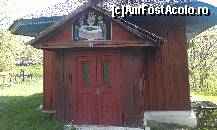 [P09] Intrare biserica Mănăstirea Găvanele, sat Găvănele, comuna Bozioru, jud. Buzău.  » foto by traian.leuca †
 - 
<span class="allrVoted glyphicon glyphicon-heart hidden" id="av417391"></span>
<a class="m-l-10 hidden" id="sv417391" onclick="voting_Foto_DelVot(,417391,5439)" role="button">șterge vot <span class="glyphicon glyphicon-remove"></span></a>
<a id="v9417391" class=" c-red"  onclick="voting_Foto_SetVot(417391)" role="button"><span class="glyphicon glyphicon-heart-empty"></span> <b>LIKE</b> = Votează poza</a> <img class="hidden"  id="f417391W9" src="/imagini/loader.gif" border="0" /><span class="AjErrMes hidden" id="e417391ErM"></span>