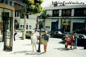 [P19] Am fost acolo cu 'surioara' - Rodeo Drive - Los Angeles » foto by Dan-Ioan
 - 
<span class="allrVoted glyphicon glyphicon-heart hidden" id="av550799"></span>
<a class="m-l-10 hidden" id="sv550799" onclick="voting_Foto_DelVot(,550799,5485)" role="button">șterge vot <span class="glyphicon glyphicon-remove"></span></a>
<a id="v9550799" class=" c-red"  onclick="voting_Foto_SetVot(550799)" role="button"><span class="glyphicon glyphicon-heart-empty"></span> <b>LIKE</b> = Votează poza</a> <img class="hidden"  id="f550799W9" src="/imagini/loader.gif" border="0" /><span class="AjErrMes hidden" id="e550799ErM"></span>