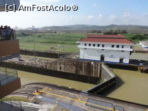 [P04] deschiderea acestei ecluze ridica nivelul apei si nava sus de unde este legata de o parte si alta de micutele locomotive, apoi e trasa pana la iesirea dintre cele 2 ecluze » foto by grecudoina
 - 
<span class="allrVoted glyphicon glyphicon-heart hidden" id="av754020"></span>
<a class="m-l-10 hidden" id="sv754020" onclick="voting_Foto_DelVot(,754020,5492)" role="button">șterge vot <span class="glyphicon glyphicon-remove"></span></a>
<a id="v9754020" class=" c-red"  onclick="voting_Foto_SetVot(754020)" role="button"><span class="glyphicon glyphicon-heart-empty"></span> <b>LIKE</b> = Votează poza</a> <img class="hidden"  id="f754020W9" src="/imagini/loader.gif" border="0" /><span class="AjErrMes hidden" id="e754020ErM"></span>