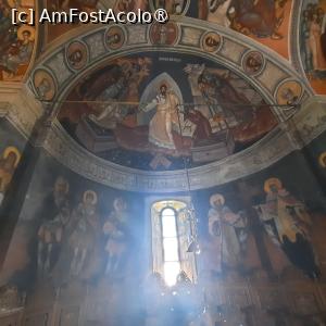 [P28] Mănăstirea Glavacioc Argeș, Biserica, Naosul, Absida nordică, Ancadramentele pictate ale ferestrei cu cei doi sfinți voievozi » foto by mprofeanu
 - 
<span class="allrVoted glyphicon glyphicon-heart hidden" id="av1427819"></span>
<a class="m-l-10 hidden" id="sv1427819" onclick="voting_Foto_DelVot(,1427819,5499)" role="button">șterge vot <span class="glyphicon glyphicon-remove"></span></a>
<a id="v91427819" class=" c-red"  onclick="voting_Foto_SetVot(1427819)" role="button"><span class="glyphicon glyphicon-heart-empty"></span> <b>LIKE</b> = Votează poza</a> <img class="hidden"  id="f1427819W9" src="/imagini/loader.gif" border="0" /><span class="AjErrMes hidden" id="e1427819ErM"></span>