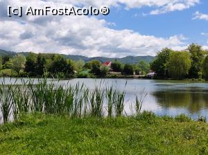 [P06] Lacul Învârtita sau Nucșoara. » foto by maryka
 - 
<span class="allrVoted glyphicon glyphicon-heart hidden" id="av1301067"></span>
<a class="m-l-10 hidden" id="sv1301067" onclick="voting_Foto_DelVot(,1301067,5499)" role="button">șterge vot <span class="glyphicon glyphicon-remove"></span></a>
<a id="v91301067" class=" c-red"  onclick="voting_Foto_SetVot(1301067)" role="button"><span class="glyphicon glyphicon-heart-empty"></span> <b>LIKE</b> = Votează poza</a> <img class="hidden"  id="f1301067W9" src="/imagini/loader.gif" border="0" /><span class="AjErrMes hidden" id="e1301067ErM"></span>