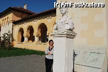 [P58] Alba Iulia - catedrala reintregirii - langa bustul reginei Maria » foto by gregorio
 - 
<span class="allrVoted glyphicon glyphicon-heart hidden" id="av67739"></span>
<a class="m-l-10 hidden" id="sv67739" onclick="voting_Foto_DelVot(,67739,5504)" role="button">șterge vot <span class="glyphicon glyphicon-remove"></span></a>
<a id="v967739" class=" c-red"  onclick="voting_Foto_SetVot(67739)" role="button"><span class="glyphicon glyphicon-heart-empty"></span> <b>LIKE</b> = Votează poza</a> <img class="hidden"  id="f67739W9" src="/imagini/loader.gif" border="0" /><span class="AjErrMes hidden" id="e67739ErM"></span>