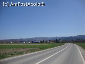 [P01] Ne aflam pe DN 13E, la câțiva kilometri de stațiunea Covasna. Era o zi frumoasă de aprilie, prilej pentru vizitarea unor meleaguri unde nu mai fusesem anterior.  » foto by Floryn81
 - 
<span class="allrVoted glyphicon glyphicon-heart hidden" id="av1049986"></span>
<a class="m-l-10 hidden" id="sv1049986" onclick="voting_Foto_DelVot(,1049986,5515)" role="button">șterge vot <span class="glyphicon glyphicon-remove"></span></a>
<a id="v91049986" class=" c-red"  onclick="voting_Foto_SetVot(1049986)" role="button"><span class="glyphicon glyphicon-heart-empty"></span> <b>LIKE</b> = Votează poza</a> <img class="hidden"  id="f1049986W9" src="/imagini/loader.gif" border="0" /><span class="AjErrMes hidden" id="e1049986ErM"></span>