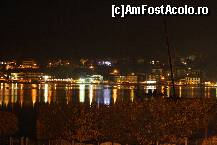 [P22] Noapte in Velden - imagine luata din balconul hotelului Barry Memle Am See » foto by Alina53
 - 
<span class="allrVoted glyphicon glyphicon-heart hidden" id="av292795"></span>
<a class="m-l-10 hidden" id="sv292795" onclick="voting_Foto_DelVot(,292795,5556)" role="button">șterge vot <span class="glyphicon glyphicon-remove"></span></a>
<a id="v9292795" class=" c-red"  onclick="voting_Foto_SetVot(292795)" role="button"><span class="glyphicon glyphicon-heart-empty"></span> <b>LIKE</b> = Votează poza</a> <img class="hidden"  id="f292795W9" src="/imagini/loader.gif" border="0" /><span class="AjErrMes hidden" id="e292795ErM"></span>