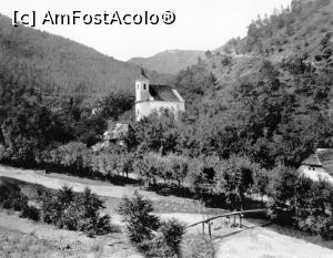 [P03] Excursie pe Valea Cernei hunedorene - biserica romano-catolică din Baia Craiului, așa cum era ea (foto de pe net) » foto by Dragoș_MD <span class="label label-default labelC_thin small">NEVOTABILĂ</span>