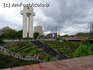 [P01] Noul monument apărut în Alba Iulia cu oacazia Centenarului Marii Uniri - Monuemntul Unirii.  » foto by tata123 🔱
 - 
<span class="allrVoted glyphicon glyphicon-heart hidden" id="av1069562"></span>
<a class="m-l-10 hidden" id="sv1069562" onclick="voting_Foto_DelVot(,1069562,5567)" role="button">șterge vot <span class="glyphicon glyphicon-remove"></span></a>
<a id="v91069562" class=" c-red"  onclick="voting_Foto_SetVot(1069562)" role="button"><span class="glyphicon glyphicon-heart-empty"></span> <b>LIKE</b> = Votează poza</a> <img class="hidden"  id="f1069562W9" src="/imagini/loader.gif" border="0" /><span class="AjErrMes hidden" id="e1069562ErM"></span>