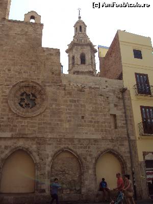 [P38] Iglesia de Santa Catalina văzută din mica Plaza Catalina.  » foto by Carmen Ion
 - 
<span class="allrVoted glyphicon glyphicon-heart hidden" id="av649473"></span>
<a class="m-l-10 hidden" id="sv649473" onclick="voting_Foto_DelVot(,649473,5604)" role="button">șterge vot <span class="glyphicon glyphicon-remove"></span></a>
<a id="v9649473" class=" c-red"  onclick="voting_Foto_SetVot(649473)" role="button"><span class="glyphicon glyphicon-heart-empty"></span> <b>LIKE</b> = Votează poza</a> <img class="hidden"  id="f649473W9" src="/imagini/loader.gif" border="0" /><span class="AjErrMes hidden" id="e649473ErM"></span>