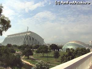 [P07] Clădirile futuriste din Ciudad de las Artes y las Ciencias văzute de pe Puente Monteolivete.  » foto by Carmen Ion
 - 
<span class="allrVoted glyphicon glyphicon-heart hidden" id="av649983"></span>
<a class="m-l-10 hidden" id="sv649983" onclick="voting_Foto_DelVot(,649983,5604)" role="button">șterge vot <span class="glyphicon glyphicon-remove"></span></a>
<a id="v9649983" class=" c-red"  onclick="voting_Foto_SetVot(649983)" role="button"><span class="glyphicon glyphicon-heart-empty"></span> <b>LIKE</b> = Votează poza</a> <img class="hidden"  id="f649983W9" src="/imagini/loader.gif" border="0" /><span class="AjErrMes hidden" id="e649983ErM"></span>