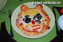 [P02] Meniul pentru copii,pizza ursulet » foto by elena_iasi
 - 
<span class="allrVoted glyphicon glyphicon-heart hidden" id="av240147"></span>
<a class="m-l-10 hidden" id="sv240147" onclick="voting_Foto_DelVot(,240147,5645)" role="button">șterge vot <span class="glyphicon glyphicon-remove"></span></a>
<a id="v9240147" class=" c-red"  onclick="voting_Foto_SetVot(240147)" role="button"><span class="glyphicon glyphicon-heart-empty"></span> <b>LIKE</b> = Votează poza</a> <img class="hidden"  id="f240147W9" src="/imagini/loader.gif" border="0" /><span class="AjErrMes hidden" id="e240147ErM"></span>