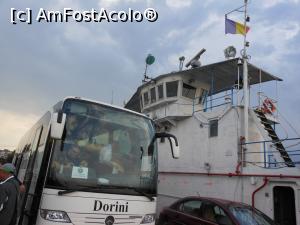 [P48] Silistra - Pe ferry-boat.  » foto by iulianic
 - 
<span class="allrVoted glyphicon glyphicon-heart hidden" id="av1078656"></span>
<a class="m-l-10 hidden" id="sv1078656" onclick="voting_Foto_DelVot(,1078656,5649)" role="button">șterge vot <span class="glyphicon glyphicon-remove"></span></a>
<a id="v91078656" class=" c-red"  onclick="voting_Foto_SetVot(1078656)" role="button"><span class="glyphicon glyphicon-heart-empty"></span> <b>LIKE</b> = Votează poza</a> <img class="hidden"  id="f1078656W9" src="/imagini/loader.gif" border="0" /><span class="AjErrMes hidden" id="e1078656ErM"></span>