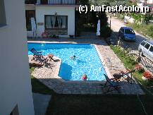 [P02] Idem..copiii nostri in piscina » foto by Silvana5
 - 
<span class="allrVoted glyphicon glyphicon-heart hidden" id="av74104"></span>
<a class="m-l-10 hidden" id="sv74104" onclick="voting_Foto_DelVot(,74104,5743)" role="button">șterge vot <span class="glyphicon glyphicon-remove"></span></a>
<a id="v974104" class=" c-red"  onclick="voting_Foto_SetVot(74104)" role="button"><span class="glyphicon glyphicon-heart-empty"></span> <b>LIKE</b> = Votează poza</a> <img class="hidden"  id="f74104W9" src="/imagini/loader.gif" border="0" /><span class="AjErrMes hidden" id="e74104ErM"></span>