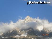 [P06] Priviti, ce frumos se vede, parca ar fi o avalansa, de sub care iese Aiguille Du Midi 3842m » foto by Alina Morar
 - 
<span class="allrVoted glyphicon glyphicon-heart hidden" id="av129658"></span>
<a class="m-l-10 hidden" id="sv129658" onclick="voting_Foto_DelVot(,129658,5749)" role="button">șterge vot <span class="glyphicon glyphicon-remove"></span></a>
<a id="v9129658" class=" c-red"  onclick="voting_Foto_SetVot(129658)" role="button"><span class="glyphicon glyphicon-heart-empty"></span> <b>LIKE</b> = Votează poza</a> <img class="hidden"  id="f129658W9" src="/imagini/loader.gif" border="0" /><span class="AjErrMes hidden" id="e129658ErM"></span>