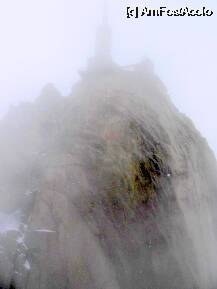 [P06] Aiguille de MIDI, 3840 M, valuri de ceata. » foto by Michi
 - 
<span class="allrVoted glyphicon glyphicon-heart hidden" id="av75011"></span>
<a class="m-l-10 hidden" id="sv75011" onclick="voting_Foto_DelVot(,75011,5749)" role="button">șterge vot <span class="glyphicon glyphicon-remove"></span></a>
<a id="v975011" class=" c-red"  onclick="voting_Foto_SetVot(75011)" role="button"><span class="glyphicon glyphicon-heart-empty"></span> <b>LIKE</b> = Votează poza</a> <img class="hidden"  id="f75011W9" src="/imagini/loader.gif" border="0" /><span class="AjErrMes hidden" id="e75011ErM"></span>