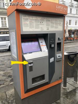 [P05] Linz- biletele le puteti achizitiona si de acest automat (pe care il gasiti cred ca in aproape fiecare statie) si unde am pus sageata galbena este fanta unde introduceti biletul pentru validare » foto by mishu
 - 
<span class="allrVoted glyphicon glyphicon-heart hidden" id="av1166229"></span>
<a class="m-l-10 hidden" id="sv1166229" onclick="voting_Foto_DelVot(,1166229,5751)" role="button">șterge vot <span class="glyphicon glyphicon-remove"></span></a>
<a id="v91166229" class=" c-red"  onclick="voting_Foto_SetVot(1166229)" role="button"><span class="glyphicon glyphicon-heart-empty"></span> <b>LIKE</b> = Votează poza</a> <img class="hidden"  id="f1166229W9" src="/imagini/loader.gif" border="0" /><span class="AjErrMes hidden" id="e1166229ErM"></span>