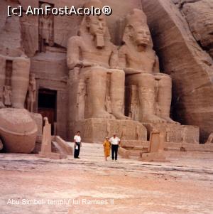 [P02] 1991- Abu Simbel, templul lui Ramses al II-lea. Observaţi proporţiile.  » foto by Michi
 - 
<span class="allrVoted glyphicon glyphicon-heart hidden" id="av1157752"></span>
<a class="m-l-10 hidden" id="sv1157752" onclick="voting_Foto_DelVot(,1157752,5760)" role="button">șterge vot <span class="glyphicon glyphicon-remove"></span></a>
<a id="v91157752" class=" c-red"  onclick="voting_Foto_SetVot(1157752)" role="button"><span class="glyphicon glyphicon-heart-empty"></span> <b>LIKE</b> = Votează poza</a> <img class="hidden"  id="f1157752W9" src="/imagini/loader.gif" border="0" /><span class="AjErrMes hidden" id="e1157752ErM"></span>