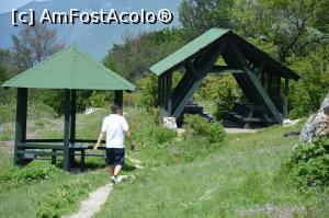 [P17] Imagine de la popasul Korita Picnic Site de pe muntele Magaro, Ohrid, Macedonia (FYROM).  » foto by traian.leuca †
 - 
<span class="allrVoted glyphicon glyphicon-heart hidden" id="av924824"></span>
<a class="m-l-10 hidden" id="sv924824" onclick="voting_Foto_DelVot(,924824,5763)" role="button">șterge vot <span class="glyphicon glyphicon-remove"></span></a>
<a id="v9924824" class=" c-red"  onclick="voting_Foto_SetVot(924824)" role="button"><span class="glyphicon glyphicon-heart-empty"></span> <b>LIKE</b> = Votează poza</a> <img class="hidden"  id="f924824W9" src="/imagini/loader.gif" border="0" /><span class="AjErrMes hidden" id="e924824ErM"></span>