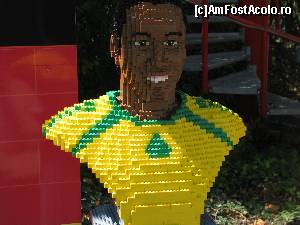 [P21] IMAGINATION-Galeria starurilor de fotbal. Il recunoasteti? (Ronaldinho)  » foto by spiros
 - 
<span class="allrVoted glyphicon glyphicon-heart hidden" id="av678964"></span>
<a class="m-l-10 hidden" id="sv678964" onclick="voting_Foto_DelVot(,678964,5812)" role="button">șterge vot <span class="glyphicon glyphicon-remove"></span></a>
<a id="v9678964" class=" c-red"  onclick="voting_Foto_SetVot(678964)" role="button"><span class="glyphicon glyphicon-heart-empty"></span> <b>LIKE</b> = Votează poza</a> <img class="hidden"  id="f678964W9" src="/imagini/loader.gif" border="0" /><span class="AjErrMes hidden" id="e678964ErM"></span>