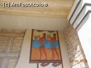 [P16] Knossos - Tineri aducând ofrande, copie după fresca originală.  » foto by iulianic
 - 
<span class="allrVoted glyphicon glyphicon-heart hidden" id="av817658"></span>
<a class="m-l-10 hidden" id="sv817658" onclick="voting_Foto_DelVot(,817658,5820)" role="button">șterge vot <span class="glyphicon glyphicon-remove"></span></a>
<a id="v9817658" class=" c-red"  onclick="voting_Foto_SetVot(817658)" role="button"><span class="glyphicon glyphicon-heart-empty"></span> <b>LIKE</b> = Votează poza</a> <img class="hidden"  id="f817658W9" src="/imagini/loader.gif" border="0" /><span class="AjErrMes hidden" id="e817658ErM"></span>