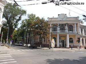 [P16] Chisinau - Liceul de fete 'Regina Maria' in prezent aripa veche a Liceului roman - francez 'Gheorghe Asachi'.  » foto by iulianic
 - 
<span class="allrVoted glyphicon glyphicon-heart hidden" id="av355119"></span>
<a class="m-l-10 hidden" id="sv355119" onclick="voting_Foto_DelVot(,355119,5834)" role="button">șterge vot <span class="glyphicon glyphicon-remove"></span></a>
<a id="v9355119" class=" c-red"  onclick="voting_Foto_SetVot(355119)" role="button"><span class="glyphicon glyphicon-heart-empty"></span> <b>LIKE</b> = Votează poza</a> <img class="hidden"  id="f355119W9" src="/imagini/loader.gif" border="0" /><span class="AjErrMes hidden" id="e355119ErM"></span>