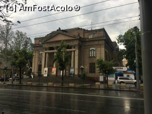 [P19] Clădirea Teatrului Național » foto by Yersinia Pestis
 - 
<span class="allrVoted glyphicon glyphicon-heart hidden" id="av1072230"></span>
<a class="m-l-10 hidden" id="sv1072230" onclick="voting_Foto_DelVot(,1072230,5834)" role="button">șterge vot <span class="glyphicon glyphicon-remove"></span></a>
<a id="v91072230" class=" c-red"  onclick="voting_Foto_SetVot(1072230)" role="button"><span class="glyphicon glyphicon-heart-empty"></span> <b>LIKE</b> = Votează poza</a> <img class="hidden"  id="f1072230W9" src="/imagini/loader.gif" border="0" /><span class="AjErrMes hidden" id="e1072230ErM"></span>