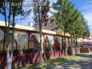 [P12] O terasă din apropierea parcului » foto by Carmen Ion
 - 
<span class="allrVoted glyphicon glyphicon-heart hidden" id="av1512477"></span>
<a class="m-l-10 hidden" id="sv1512477" onclick="voting_Foto_DelVot(,1512477,5840)" role="button">șterge vot <span class="glyphicon glyphicon-remove"></span></a>
<a id="v91512477" class=" c-red"  onclick="voting_Foto_SetVot(1512477)" role="button"><span class="glyphicon glyphicon-heart-empty"></span> <b>LIKE</b> = Votează poza</a> <img class="hidden"  id="f1512477W9" src="/imagini/loader.gif" border="0" /><span class="AjErrMes hidden" id="e1512477ErM"></span>