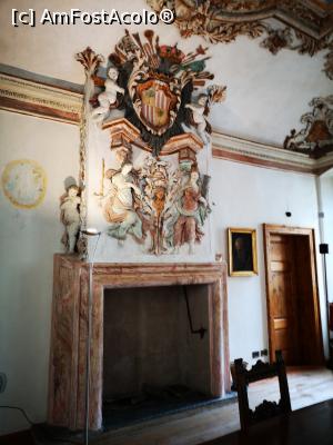 [P57] Palazzo Salis; Sala Șemineului, cu superbul blazon al familiei » foto by crismis
 - 
<span class="allrVoted glyphicon glyphicon-heart hidden" id="av1310752"></span>
<a class="m-l-10 hidden" id="sv1310752" onclick="voting_Foto_DelVot(,1310752,5852)" role="button">șterge vot <span class="glyphicon glyphicon-remove"></span></a>
<a id="v91310752" class=" c-red"  onclick="voting_Foto_SetVot(1310752)" role="button"><span class="glyphicon glyphicon-heart-empty"></span> <b>LIKE</b> = Votează poza</a> <img class="hidden"  id="f1310752W9" src="/imagini/loader.gif" border="0" /><span class="AjErrMes hidden" id="e1310752ErM"></span>