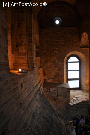 [P14] Sacra di San Michele (Piemont, Italia) - in interior, imagine luata de pe Scara Mortilor.  » foto by Diaura*
 - 
<span class="allrVoted glyphicon glyphicon-heart hidden" id="av1058009"></span>
<a class="m-l-10 hidden" id="sv1058009" onclick="voting_Foto_DelVot(,1058009,5852)" role="button">șterge vot <span class="glyphicon glyphicon-remove"></span></a>
<a id="v91058009" class=" c-red"  onclick="voting_Foto_SetVot(1058009)" role="button"><span class="glyphicon glyphicon-heart-empty"></span> <b>LIKE</b> = Votează poza</a> <img class="hidden"  id="f1058009W9" src="/imagini/loader.gif" border="0" /><span class="AjErrMes hidden" id="e1058009ErM"></span>