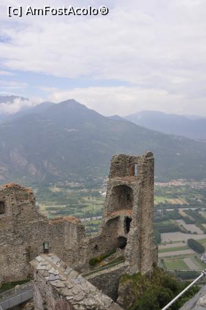 [P21] Sacra di San Michele (Piemont, Italia) - ruine si valea Susa vazute de pe cea mai inalta terasa a manastirii.  » foto by Diaura*
 - 
<span class="allrVoted glyphicon glyphicon-heart hidden" id="av1058016"></span>
<a class="m-l-10 hidden" id="sv1058016" onclick="voting_Foto_DelVot(,1058016,5852)" role="button">șterge vot <span class="glyphicon glyphicon-remove"></span></a>
<a id="v91058016" class=" c-red"  onclick="voting_Foto_SetVot(1058016)" role="button"><span class="glyphicon glyphicon-heart-empty"></span> <b>LIKE</b> = Votează poza</a> <img class="hidden"  id="f1058016W9" src="/imagini/loader.gif" border="0" /><span class="AjErrMes hidden" id="e1058016ErM"></span>