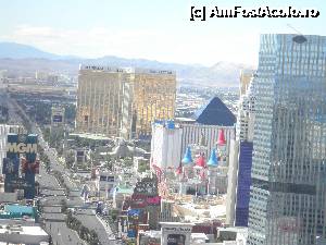 [P35] h. Excalibur, Mandalay Bay, MGM si Sfinxul » foto by grecudoina
 - 
<span class="allrVoted glyphicon glyphicon-heart hidden" id="av355919"></span>
<a class="m-l-10 hidden" id="sv355919" onclick="voting_Foto_DelVot(,355919,5857)" role="button">șterge vot <span class="glyphicon glyphicon-remove"></span></a>
<a id="v9355919" class=" c-red"  onclick="voting_Foto_SetVot(355919)" role="button"><span class="glyphicon glyphicon-heart-empty"></span> <b>LIKE</b> = Votează poza</a> <img class="hidden"  id="f355919W9" src="/imagini/loader.gif" border="0" /><span class="AjErrMes hidden" id="e355919ErM"></span>