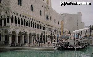 [P08] Hotel Cazinou Venetian, Palatul Dogilor, Podul Rialto, Canal Grande – Las Vegas, Nevada » foto by Dan-Ioan
 - 
<span class="allrVoted glyphicon glyphicon-heart hidden" id="av546599"></span>
<a class="m-l-10 hidden" id="sv546599" onclick="voting_Foto_DelVot(,546599,5857)" role="button">șterge vot <span class="glyphicon glyphicon-remove"></span></a>
<a id="v9546599" class=" c-red"  onclick="voting_Foto_SetVot(546599)" role="button"><span class="glyphicon glyphicon-heart-empty"></span> <b>LIKE</b> = Votează poza</a> <img class="hidden"  id="f546599W9" src="/imagini/loader.gif" border="0" /><span class="AjErrMes hidden" id="e546599ErM"></span>