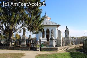 [P11] Mănăstirea Țigănești, Biserica „Sf. Treime” din cimitir și câteva monumente interesante » foto by mprofeanu
 - 
<span class="allrVoted glyphicon glyphicon-heart hidden" id="av1207042"></span>
<a class="m-l-10 hidden" id="sv1207042" onclick="voting_Foto_DelVot(,1207042,5894)" role="button">șterge vot <span class="glyphicon glyphicon-remove"></span></a>
<a id="v91207042" class=" c-red"  onclick="voting_Foto_SetVot(1207042)" role="button"><span class="glyphicon glyphicon-heart-empty"></span> <b>LIKE</b> = Votează poza</a> <img class="hidden"  id="f1207042W9" src="/imagini/loader.gif" border="0" /><span class="AjErrMes hidden" id="e1207042ErM"></span>