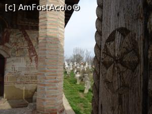 [P03] Crestături în lemn și pictură murală veche - Biserica „Nașterea Maicii Domnului” - Fostul schit Turbați.  » foto by tata123 🔱
 - 
<span class="allrVoted glyphicon glyphicon-heart hidden" id="av997484"></span>
<a class="m-l-10 hidden" id="sv997484" onclick="voting_Foto_DelVot(,997484,5894)" role="button">șterge vot <span class="glyphicon glyphicon-remove"></span></a>
<a id="v9997484" class=" c-red"  onclick="voting_Foto_SetVot(997484)" role="button"><span class="glyphicon glyphicon-heart-empty"></span> <b>LIKE</b> = Votează poza</a> <img class="hidden"  id="f997484W9" src="/imagini/loader.gif" border="0" /><span class="AjErrMes hidden" id="e997484ErM"></span>