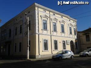 [P20] Biblioteca Județeană Panait Istrati (Societatea Română de Asigurări) - P-ța Poligon » foto by Mitica49
 - 
<span class="allrVoted glyphicon glyphicon-heart hidden" id="av693860"></span>
<a class="m-l-10 hidden" id="sv693860" onclick="voting_Foto_DelVot(,693860,5899)" role="button">șterge vot <span class="glyphicon glyphicon-remove"></span></a>
<a id="v9693860" class=" c-red"  onclick="voting_Foto_SetVot(693860)" role="button"><span class="glyphicon glyphicon-heart-empty"></span> <b>LIKE</b> = Votează poza</a> <img class="hidden"  id="f693860W9" src="/imagini/loader.gif" border="0" /><span class="AjErrMes hidden" id="e693860ErM"></span>