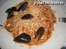 [P12] Spaghete mediteraneneene cu fructe de mare. NU recomand, am mancat doar caracatita si spaghetele pana mi-am potolit foamea, si dupaia am dat-o pe vin, ca sa ma satur mai repede » foto by tonny
 - 
<span class="allrVoted glyphicon glyphicon-heart hidden" id="av79677"></span>
<a class="m-l-10 hidden" id="sv79677" onclick="voting_Foto_DelVot(,79677,5904)" role="button">șterge vot <span class="glyphicon glyphicon-remove"></span></a>
<a id="v979677" class=" c-red"  onclick="voting_Foto_SetVot(79677)" role="button"><span class="glyphicon glyphicon-heart-empty"></span> <b>LIKE</b> = Votează poza</a> <img class="hidden"  id="f79677W9" src="/imagini/loader.gif" border="0" /><span class="AjErrMes hidden" id="e79677ErM"></span>