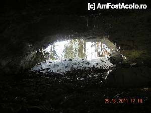 [P02] Iesirea din pestera Ghetarul de la Vartop » foto by livv1973
 - 
<span class="allrVoted glyphicon glyphicon-heart hidden" id="av433928"></span>
<a class="m-l-10 hidden" id="sv433928" onclick="voting_Foto_DelVot(,433928,5952)" role="button">șterge vot <span class="glyphicon glyphicon-remove"></span></a>
<a id="v9433928" class=" c-red"  onclick="voting_Foto_SetVot(433928)" role="button"><span class="glyphicon glyphicon-heart-empty"></span> <b>LIKE</b> = Votează poza</a> <img class="hidden"  id="f433928W9" src="/imagini/loader.gif" border="0" /><span class="AjErrMes hidden" id="e433928ErM"></span>