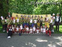 [P17] Copii romani de la gimnastica aerobica dupa prima zi de competitie. Jos, in fata copiilor unul dintro profesorii care i-au pregatit, doamna profesor Viorica Toma. » foto by ghitoca001
 - 
<span class="allrVoted glyphicon glyphicon-heart hidden" id="av82703"></span>
<a class="m-l-10 hidden" id="sv82703" onclick="voting_Foto_DelVot(,82703,5960)" role="button">șterge vot <span class="glyphicon glyphicon-remove"></span></a>
<a id="v982703" class=" c-red"  onclick="voting_Foto_SetVot(82703)" role="button"><span class="glyphicon glyphicon-heart-empty"></span> <b>LIKE</b> = Votează poza</a> <img class="hidden"  id="f82703W9" src="/imagini/loader.gif" border="0" /><span class="AjErrMes hidden" id="e82703ErM"></span>