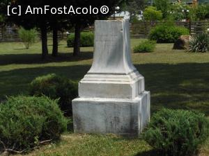 [P07] Sarata Monteoru - Ceea ce a mai ramas din monumentul celui care a pus bazele statiunii. » foto by iulianic
 - 
<span class="allrVoted glyphicon glyphicon-heart hidden" id="av1307733"></span>
<a class="m-l-10 hidden" id="sv1307733" onclick="voting_Foto_DelVot(,1307733,5979)" role="button">șterge vot <span class="glyphicon glyphicon-remove"></span></a>
<a id="v91307733" class=" c-red"  onclick="voting_Foto_SetVot(1307733)" role="button"><span class="glyphicon glyphicon-heart-empty"></span> <b>LIKE</b> = Votează poza</a> <img class="hidden"  id="f1307733W9" src="/imagini/loader.gif" border="0" /><span class="AjErrMes hidden" id="e1307733ErM"></span>