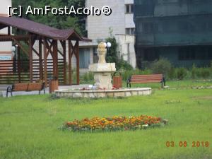[P08] Peluză din centrul stațiunii » foto by Yersinia Pestis
 - 
<span class="allrVoted glyphicon glyphicon-heart hidden" id="av972867"></span>
<a class="m-l-10 hidden" id="sv972867" onclick="voting_Foto_DelVot(,972867,5979)" role="button">șterge vot <span class="glyphicon glyphicon-remove"></span></a>
<a id="v9972867" class=" c-red"  onclick="voting_Foto_SetVot(972867)" role="button"><span class="glyphicon glyphicon-heart-empty"></span> <b>LIKE</b> = Votează poza</a> <img class="hidden"  id="f972867W9" src="/imagini/loader.gif" border="0" /><span class="AjErrMes hidden" id="e972867ErM"></span>