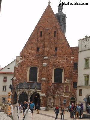 [P43] Cracovia - În oraşul vechi.  » foto by iulianic
 - 
<span class="allrVoted glyphicon glyphicon-heart hidden" id="av630141"></span>
<a class="m-l-10 hidden" id="sv630141" onclick="voting_Foto_DelVot(,630141,5995)" role="button">șterge vot <span class="glyphicon glyphicon-remove"></span></a>
<a id="v9630141" class=" c-red"  onclick="voting_Foto_SetVot(630141)" role="button"><span class="glyphicon glyphicon-heart-empty"></span> <b>LIKE</b> = Votează poza</a> <img class="hidden"  id="f630141W9" src="/imagini/loader.gif" border="0" /><span class="AjErrMes hidden" id="e630141ErM"></span>