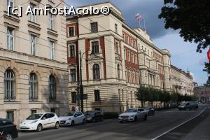 [P88] Kraków, Basztowa Ulica, clădiri frumoase, dincolo de Orașul Vechi, Unul dintre cele mai reprezentative bulevarde radiale largi ale Cracoviei » foto by mprofeanu
 - 
<span class="allrVoted glyphicon glyphicon-heart hidden" id="av1337716"></span>
<a class="m-l-10 hidden" id="sv1337716" onclick="voting_Foto_DelVot(,1337716,5995)" role="button">șterge vot <span class="glyphicon glyphicon-remove"></span></a>
<a id="v91337716" class=" c-red"  onclick="voting_Foto_SetVot(1337716)" role="button"><span class="glyphicon glyphicon-heart-empty"></span> <b>LIKE</b> = Votează poza</a> <img class="hidden"  id="f1337716W9" src="/imagini/loader.gif" border="0" /><span class="AjErrMes hidden" id="e1337716ErM"></span>
