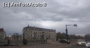 [P22] Vedere spre podul Ladislau de lângă Biserica Sfântul Ladislau din Oradea, în Piața Unirii » foto by Mioritik
 - 
<span class="allrVoted glyphicon glyphicon-heart hidden" id="av1395552"></span>
<a class="m-l-10 hidden" id="sv1395552" onclick="voting_Foto_DelVot(,1395552,6032)" role="button">șterge vot <span class="glyphicon glyphicon-remove"></span></a>
<a id="v91395552" class=" c-red"  onclick="voting_Foto_SetVot(1395552)" role="button"><span class="glyphicon glyphicon-heart-empty"></span> <b>LIKE</b> = Votează poza</a> <img class="hidden"  id="f1395552W9" src="/imagini/loader.gif" border="0" /><span class="AjErrMes hidden" id="e1395552ErM"></span>