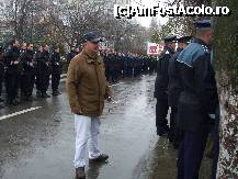 [P02] 1 Decembrie - Ziua Nationala a Romaniei - militarii asteptau murati derularea cat mai rapida a evenimentelor » foto by valimi
 - 
<span class="allrVoted glyphicon glyphicon-heart hidden" id="av168290"></span>
<a class="m-l-10 hidden" id="sv168290" onclick="voting_Foto_DelVot(,168290,6062)" role="button">șterge vot <span class="glyphicon glyphicon-remove"></span></a>
<a id="v9168290" class=" c-red"  onclick="voting_Foto_SetVot(168290)" role="button"><span class="glyphicon glyphicon-heart-empty"></span> <b>LIKE</b> = Votează poza</a> <img class="hidden"  id="f168290W9" src="/imagini/loader.gif" border="0" /><span class="AjErrMes hidden" id="e168290ErM"></span>