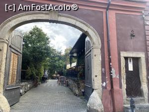 [P58] Bulgakov Café - intrarea » foto by mishu
 - 
<span class="allrVoted glyphicon glyphicon-heart hidden" id="av1328763"></span>
<a class="m-l-10 hidden" id="sv1328763" onclick="voting_Foto_DelVot(,1328763,6063)" role="button">șterge vot <span class="glyphicon glyphicon-remove"></span></a>
<a id="v91328763" class=" c-red"  onclick="voting_Foto_SetVot(1328763)" role="button"><span class="glyphicon glyphicon-heart-empty"></span> <b>LIKE</b> = Votează poza</a> <img class="hidden"  id="f1328763W9" src="/imagini/loader.gif" border="0" /><span class="AjErrMes hidden" id="e1328763ErM"></span>