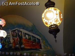 [P07] Tramvaiul roșu și lustra-mozaic - Tramway Caffe & Bistro.  » foto by tata123 🔱
 - 
<span class="allrVoted glyphicon glyphicon-heart hidden" id="av1027133"></span>
<a class="m-l-10 hidden" id="sv1027133" onclick="voting_Foto_DelVot(,1027133,6063)" role="button">șterge vot <span class="glyphicon glyphicon-remove"></span></a>
<a id="v91027133" class=" c-red"  onclick="voting_Foto_SetVot(1027133)" role="button"><span class="glyphicon glyphicon-heart-empty"></span> <b>LIKE</b> = Votează poza</a> <img class="hidden"  id="f1027133W9" src="/imagini/loader.gif" border="0" /><span class="AjErrMes hidden" id="e1027133ErM"></span>