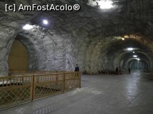 [P30] La plimbare prin mină; în stânga, se face un coridor spre sala de spectacole Florin Piersic, închisă la momentul vizitei noastre » foto by crismis
 - 
<span class="allrVoted glyphicon glyphicon-heart hidden" id="av826531"></span>
<a class="m-l-10 hidden" id="sv826531" onclick="voting_Foto_DelVot(,826531,6086)" role="button">șterge vot <span class="glyphicon glyphicon-remove"></span></a>
<a id="v9826531" class=" c-red"  onclick="voting_Foto_SetVot(826531)" role="button"><span class="glyphicon glyphicon-heart-empty"></span> <b>LIKE</b> = Votează poza</a> <img class="hidden"  id="f826531W9" src="/imagini/loader.gif" border="0" /><span class="AjErrMes hidden" id="e826531ErM"></span>