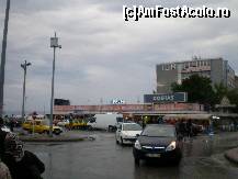 [P12] In fata zonei unde debarca ferry-ul la Canackkale. » foto by presario
 - 
<span class="allrVoted glyphicon glyphicon-heart hidden" id="av85984"></span>
<a class="m-l-10 hidden" id="sv85984" onclick="voting_Foto_DelVot(,85984,6102)" role="button">șterge vot <span class="glyphicon glyphicon-remove"></span></a>
<a id="v985984" class=" c-red"  onclick="voting_Foto_SetVot(85984)" role="button"><span class="glyphicon glyphicon-heart-empty"></span> <b>LIKE</b> = Votează poza</a> <img class="hidden"  id="f85984W9" src="/imagini/loader.gif" border="0" /><span class="AjErrMes hidden" id="e85984ErM"></span>